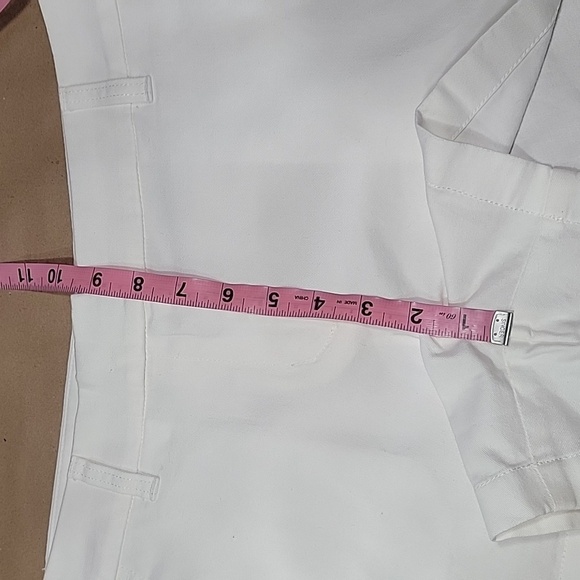 J. Crew Size 6 White Shorts, Excellent Used Condition.  100% Cotton - Picture 7 of 11